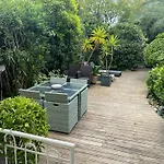 Only 60M To The Beach, 2 Bedroom Cozy Apartment, 80M2 Big Garden, Very Central